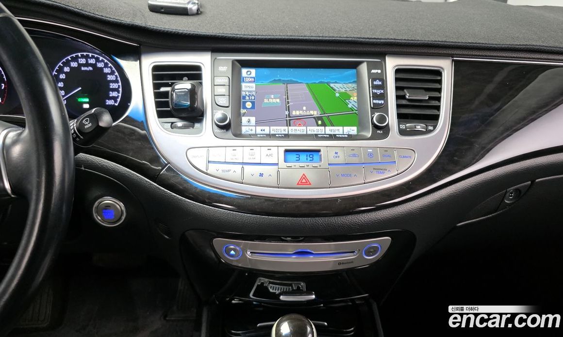 Hyundai Genesis фото 18