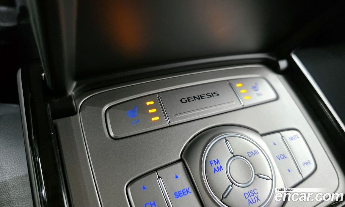 Hyundai Genesis фото 20