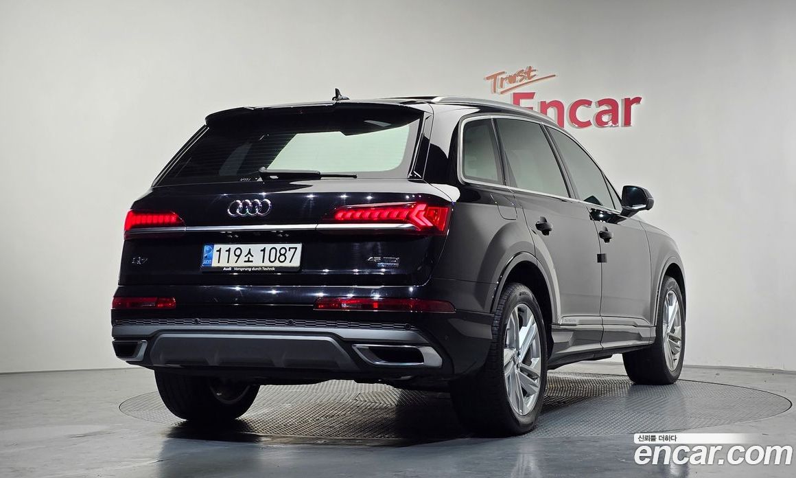 Audi Q7 (4M) фото 2