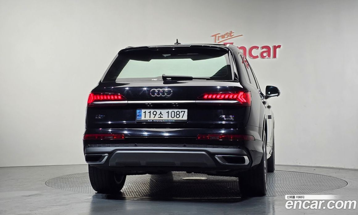 Audi Q7 (4M) фото 4