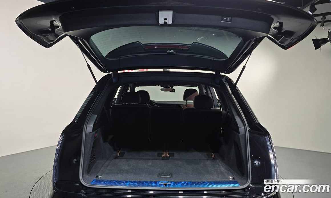 Audi Q7 (4M) фото 20