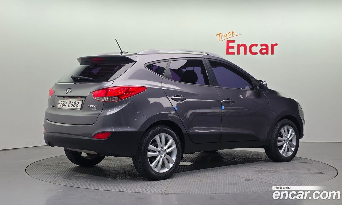 Hyundai Tucson ix фото 2