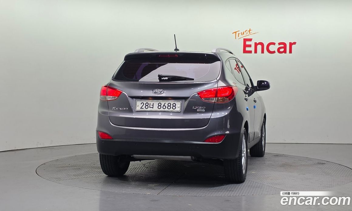 Hyundai Tucson ix фото 4