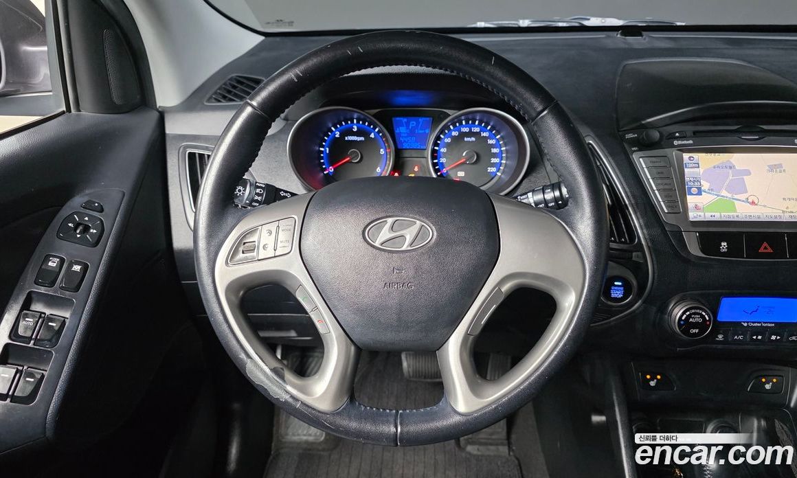 Hyundai Tucson ix фото 13