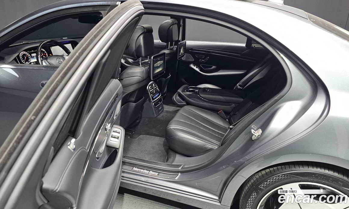 Mercedes-Benz S-Class W222 фото 12