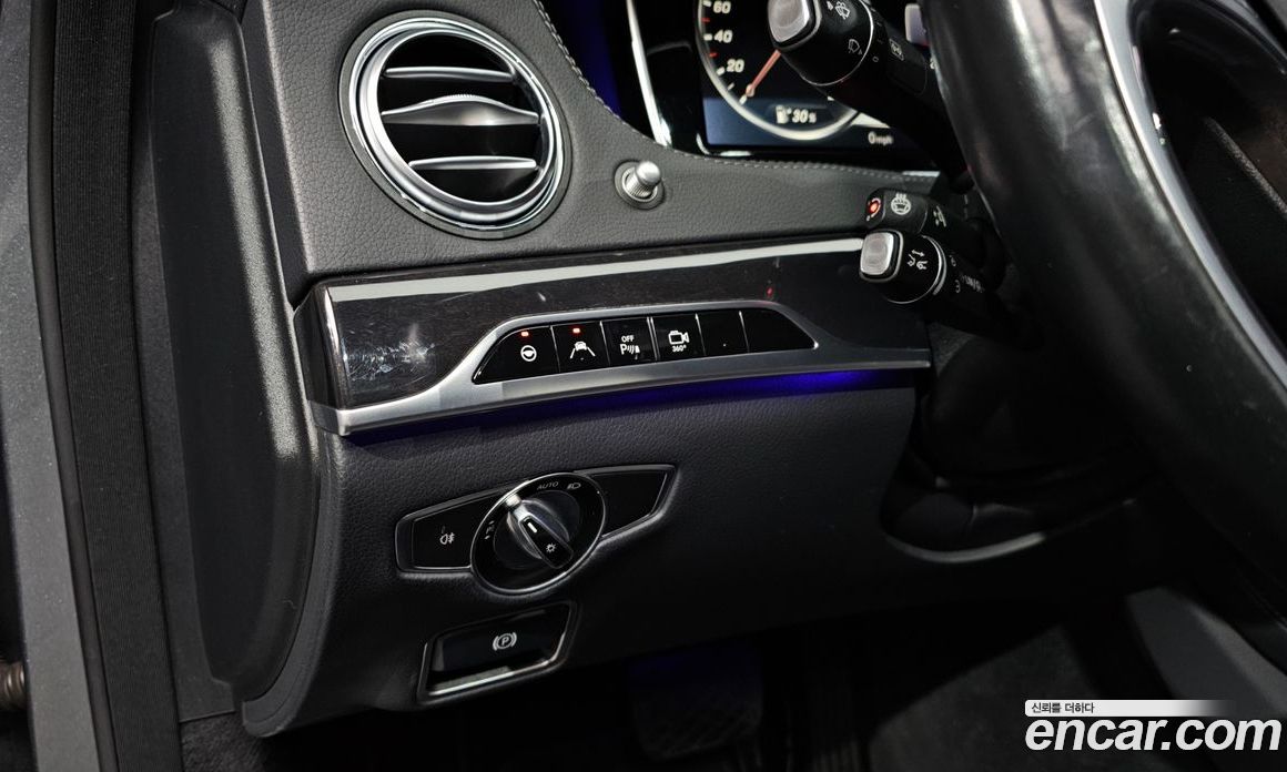 Mercedes-Benz S-Class W222 фото 17