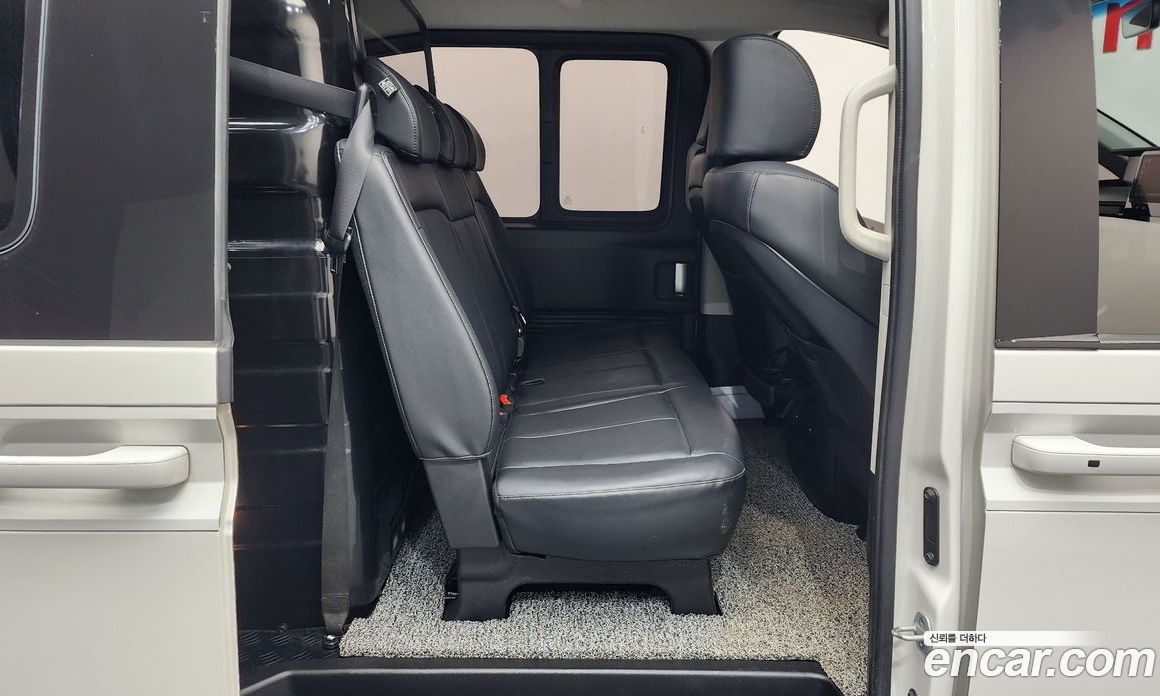 Hyundai Staria фото 11