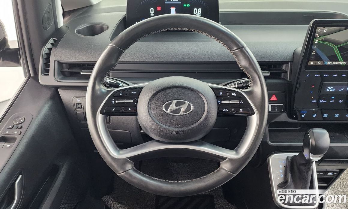 Hyundai Staria фото 12