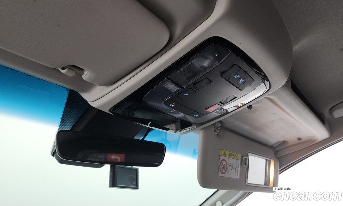 Hyundai Staria фото 16