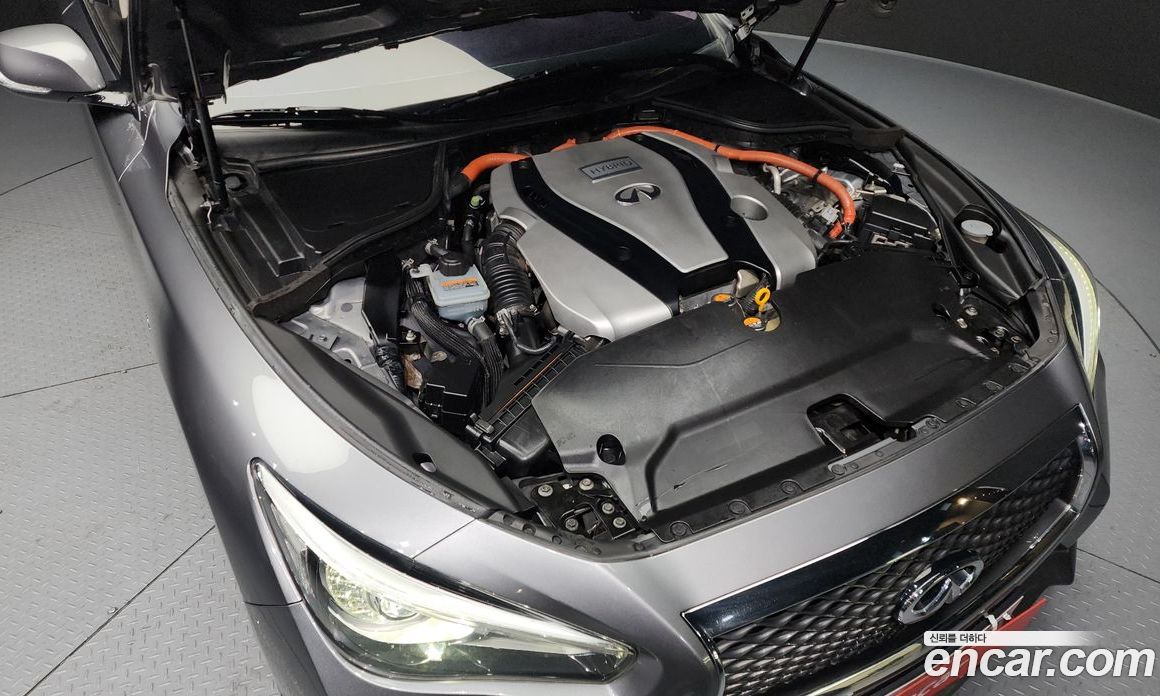 Infiniti Q50 фото 6
