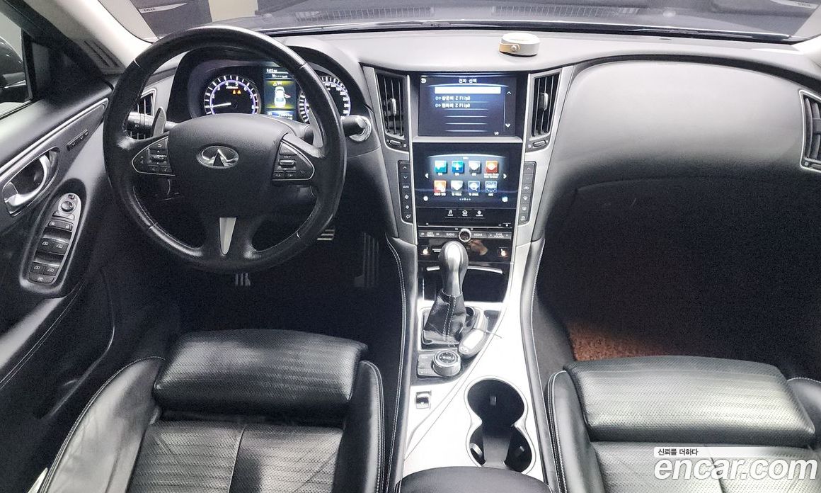 Infiniti Q50 фото 7