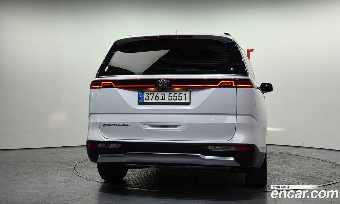 Kia Carnival 4th Gen фото 4