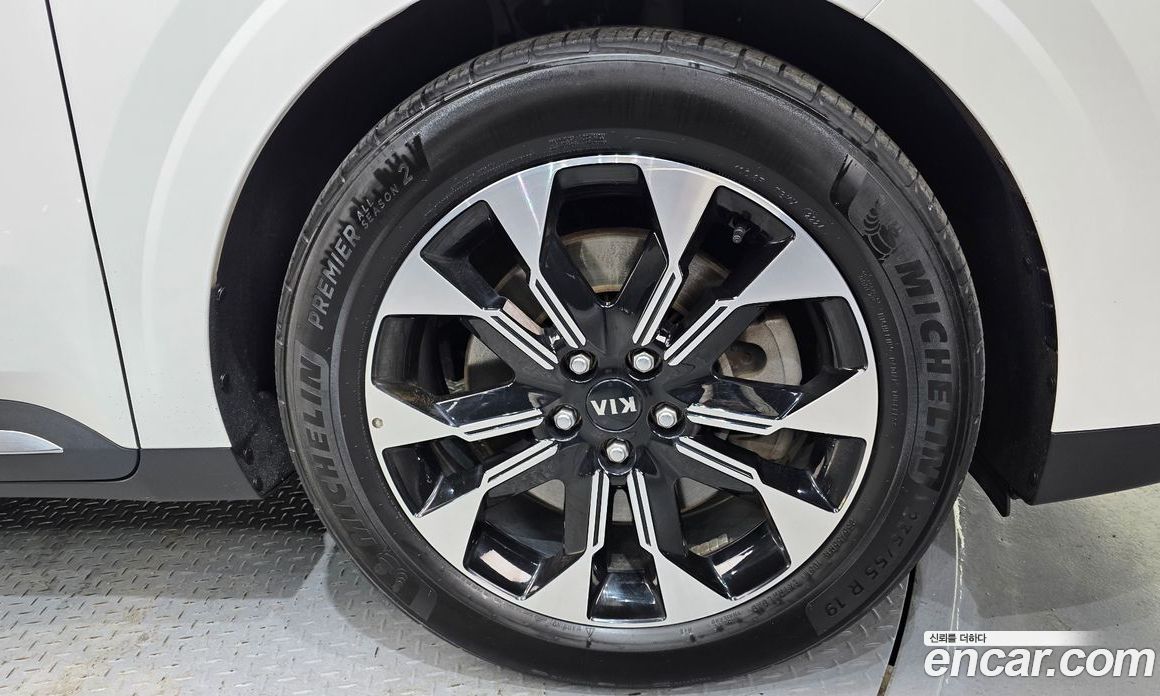Kia Carnival 4th Gen фото 5