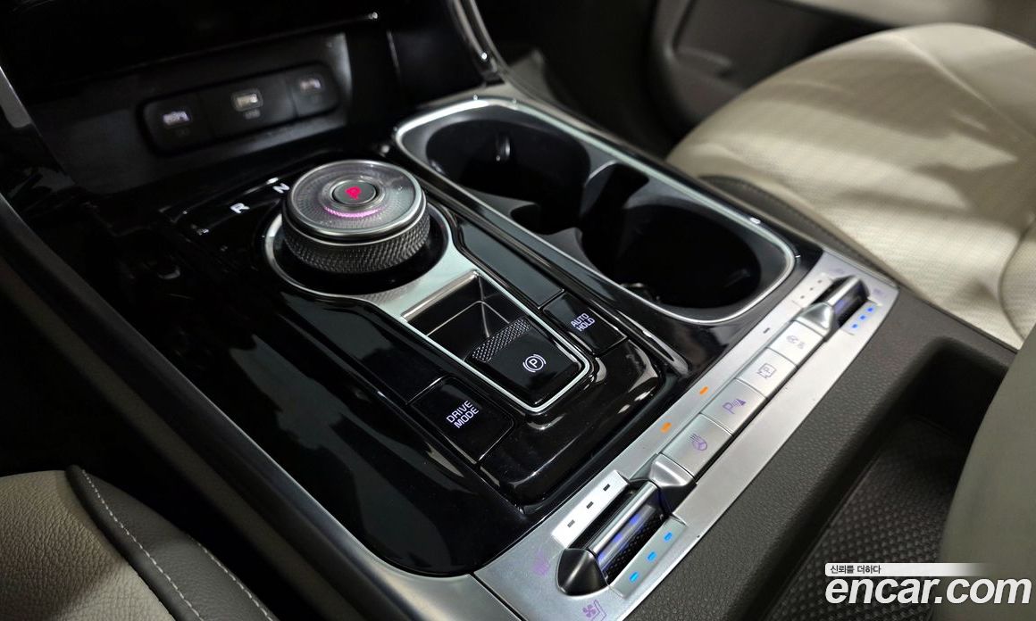 Kia Carnival 4th Gen фото 9