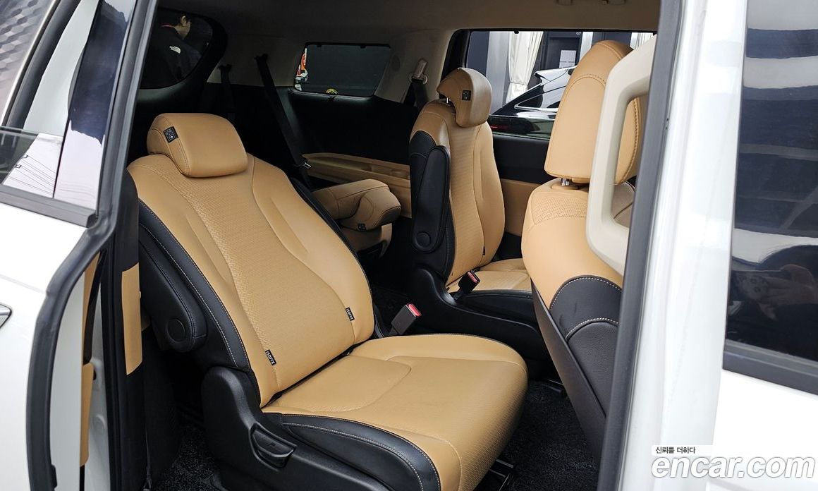Kia Carnival 4th Gen фото 12