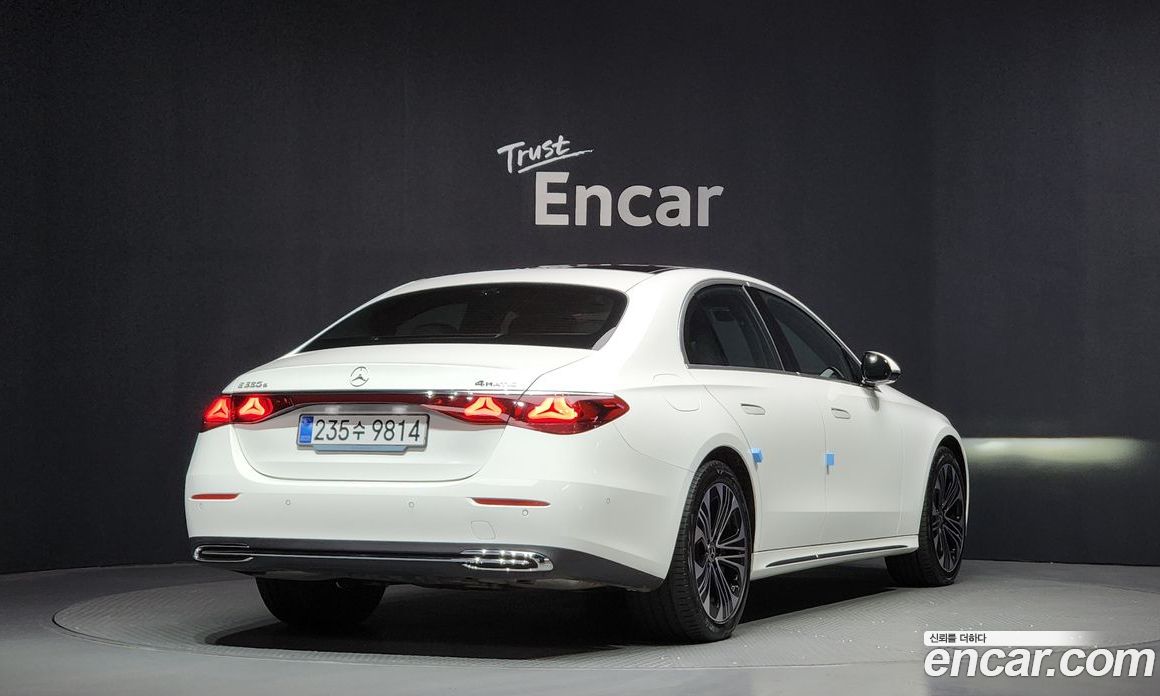 Mercedes-Benz E-Class W214 фото 2
