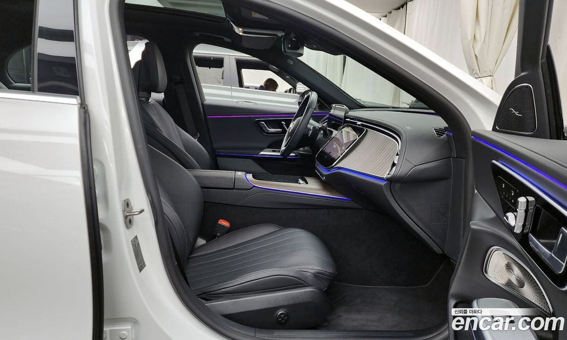 Mercedes-Benz E-Class W214 фото 11
