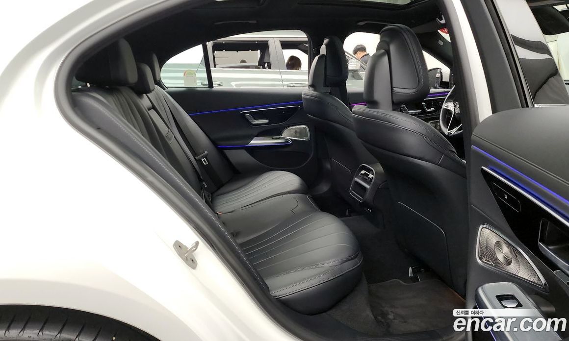 Mercedes-Benz E-Class W214 фото 12