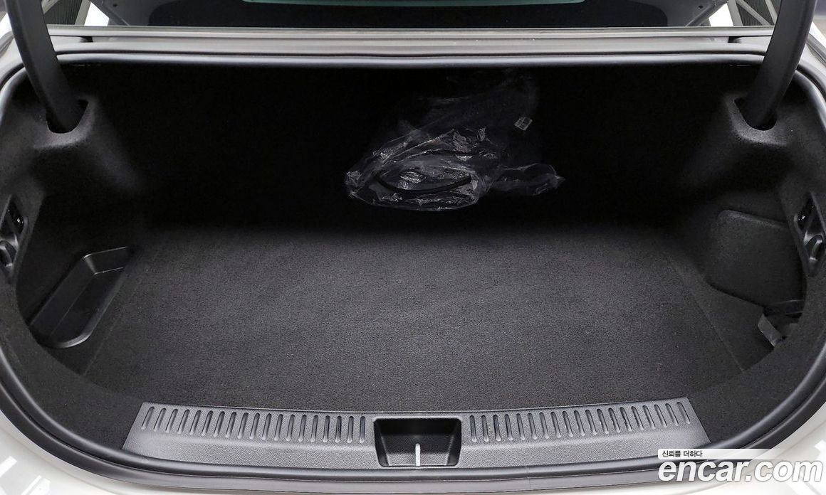 Mercedes-Benz E-Class W214 фото 20