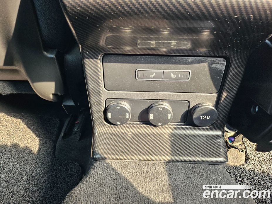 Jaguar F-PACE фото 15