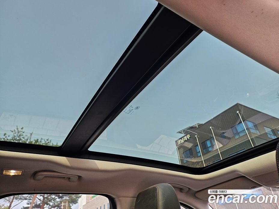 Jaguar F-PACE фото 20