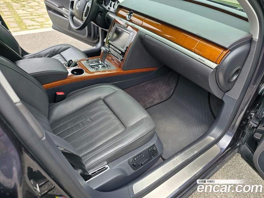 Volkswagen Phaeton фото 16