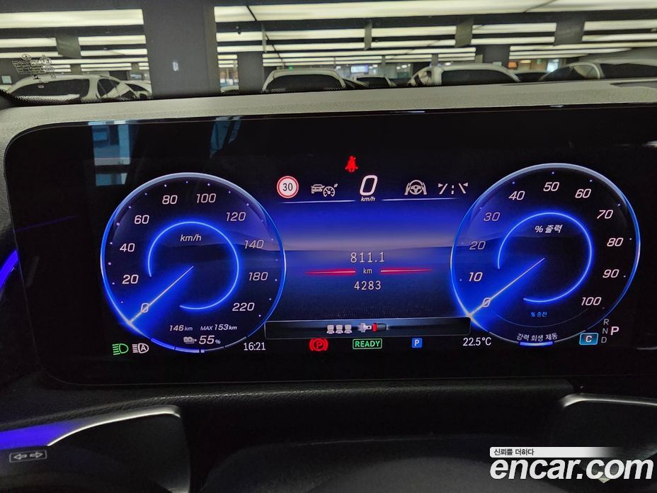 Mercedes-Benz EQB X243 фото 8