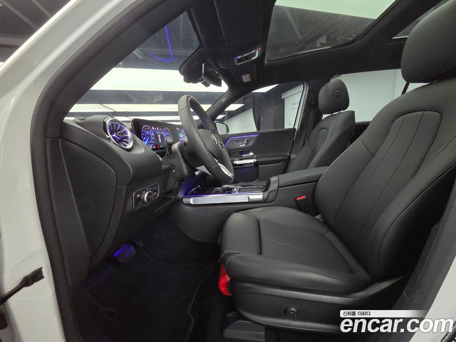 Mercedes-Benz EQB X243 фото 10
