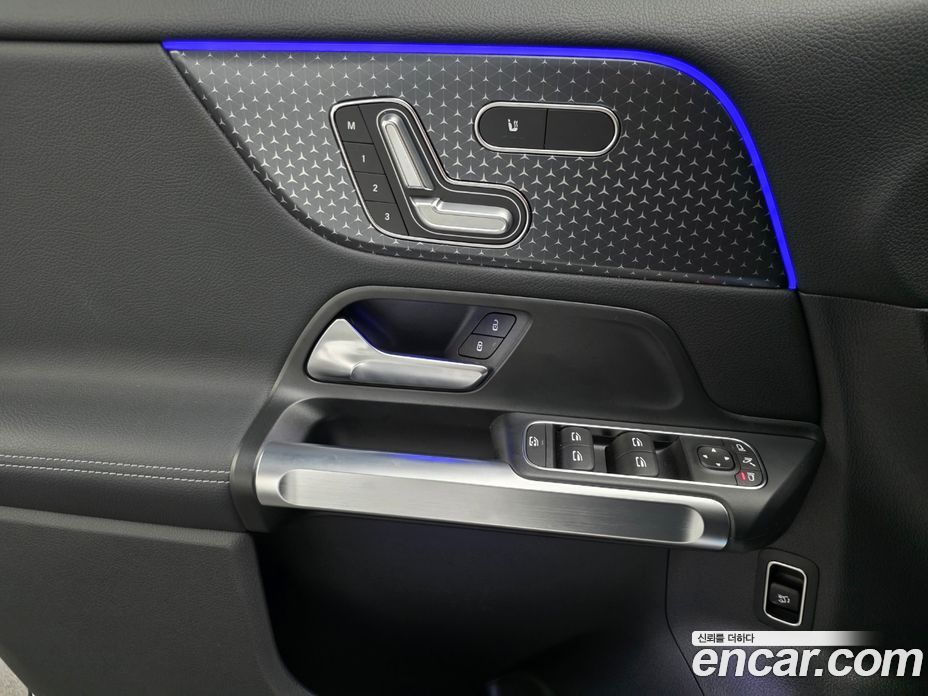 Mercedes-Benz EQB X243 фото 12