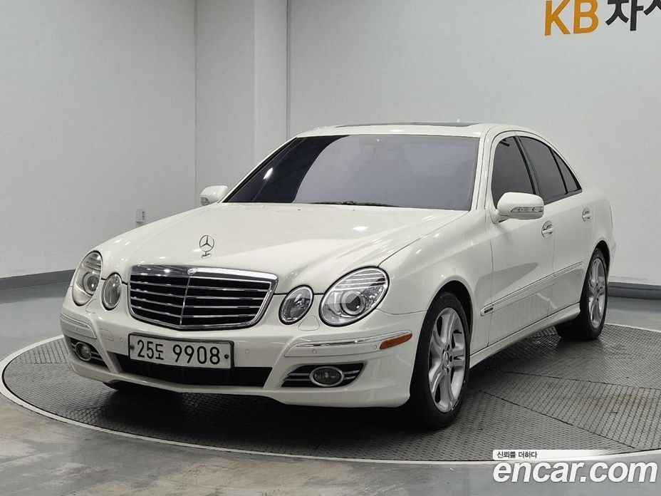 Mercedes-Benz E-Class W211
