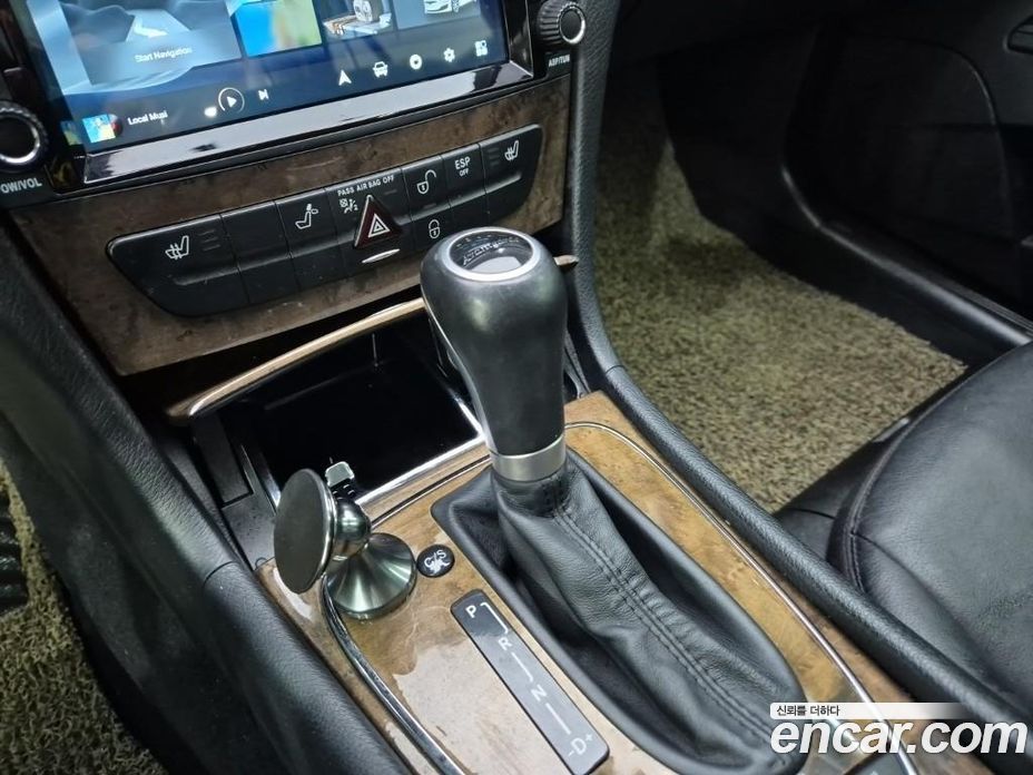 Mercedes-Benz E-Class W211 фото 8