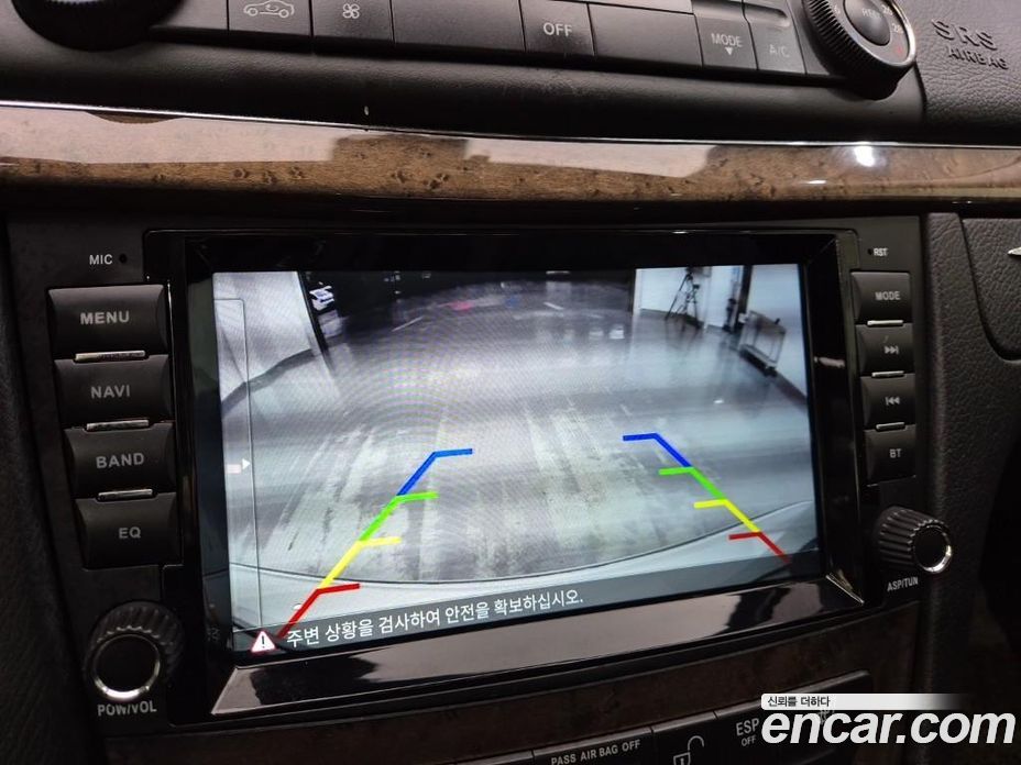 Mercedes-Benz E-Class W211 фото 15