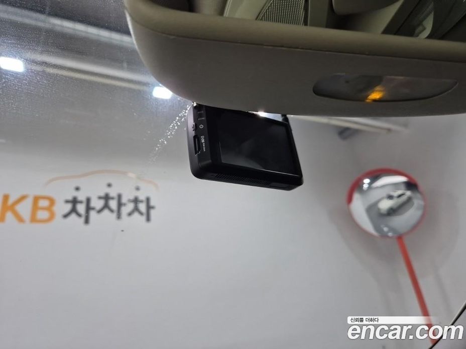 Mercedes-Benz E-Class W211 фото 17