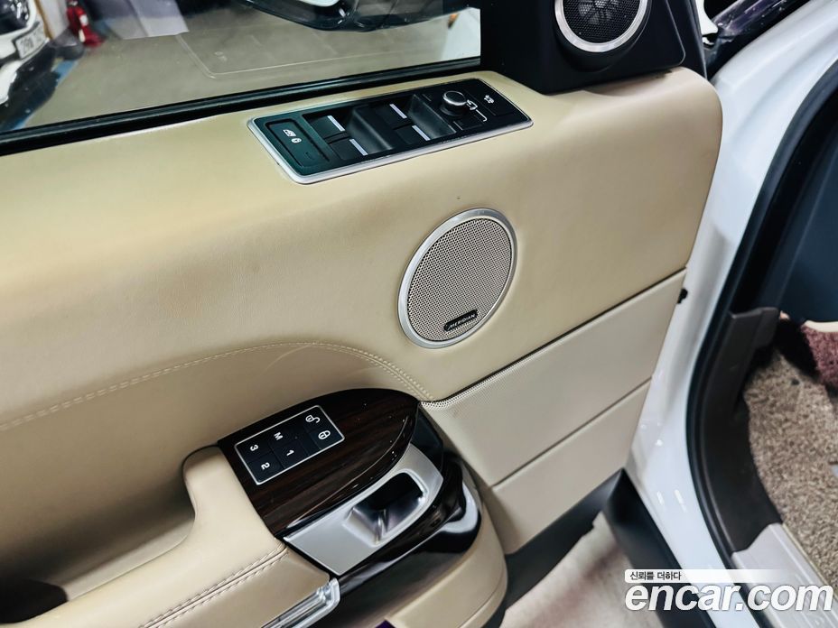 Land Rover Range Rover 4th Gen фото 19