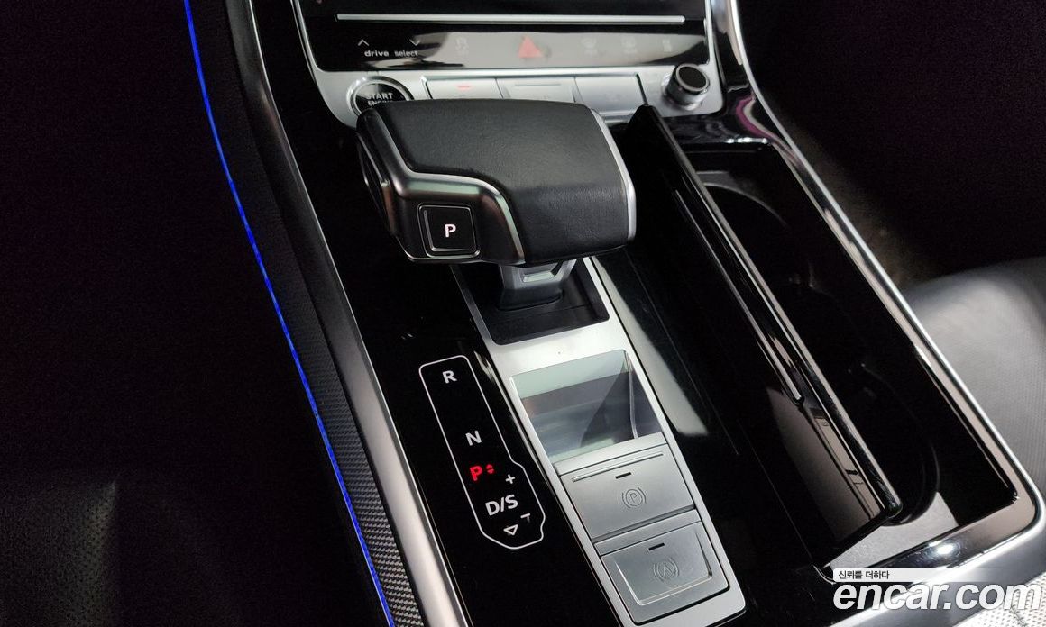 Audi Q8 (4M) фото 9
