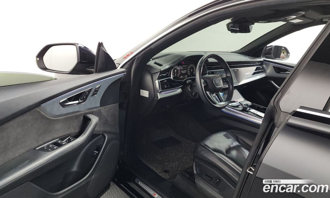 Audi Q8 (4M) фото 10