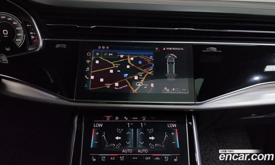 Audi Q8 (4M) фото 14