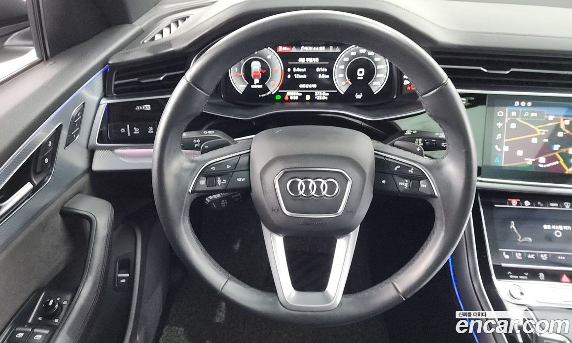 Audi Q8 (4M) фото 15