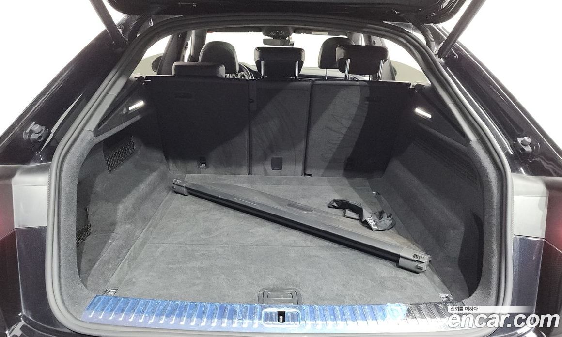 Audi Q8 (4M) фото 18