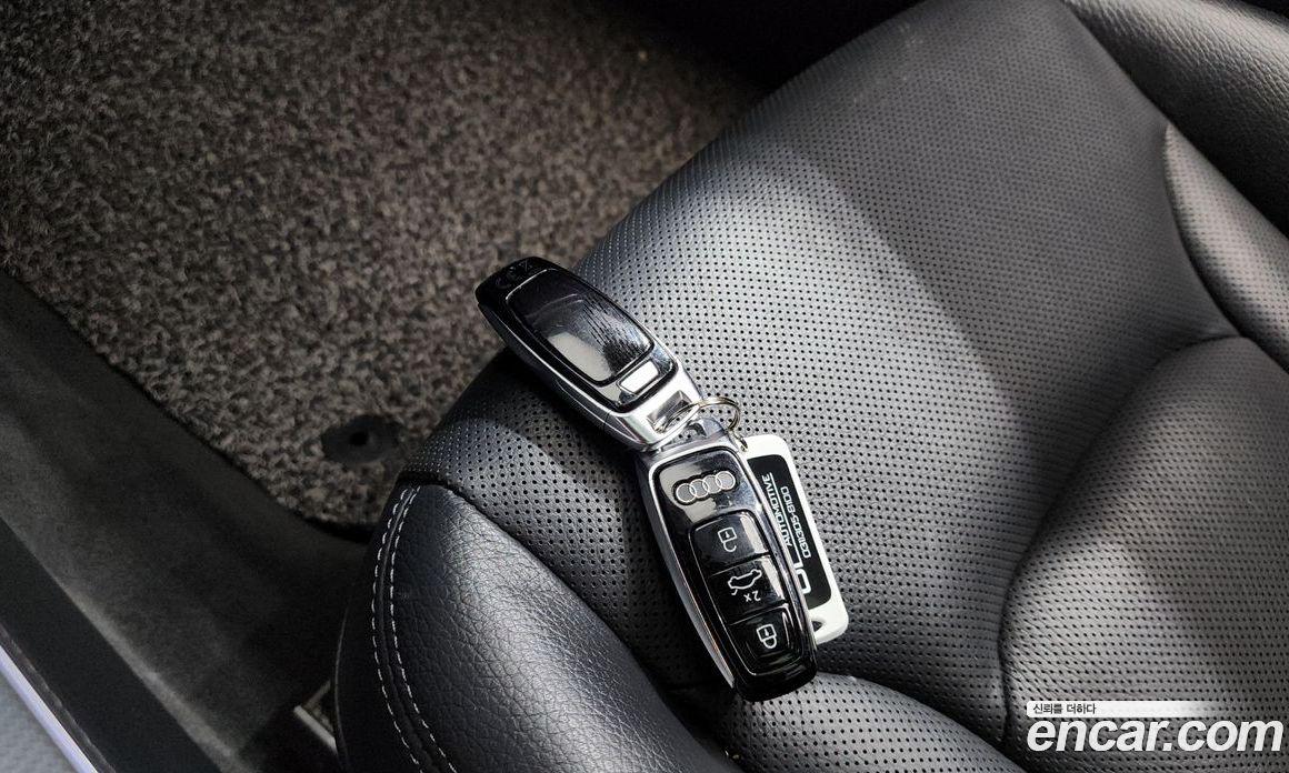 Audi Q8 (4M) фото 30
