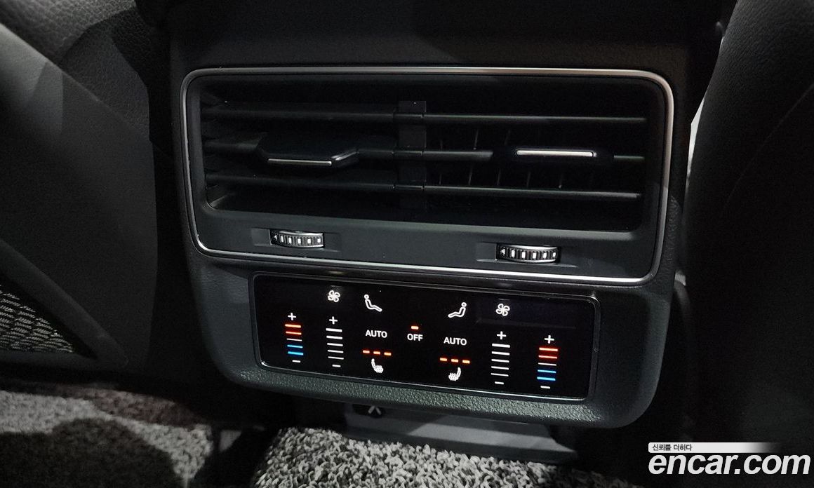 Audi Q8 (4M) фото 32