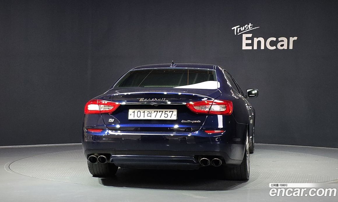 Maserati Quattroporte фото 4