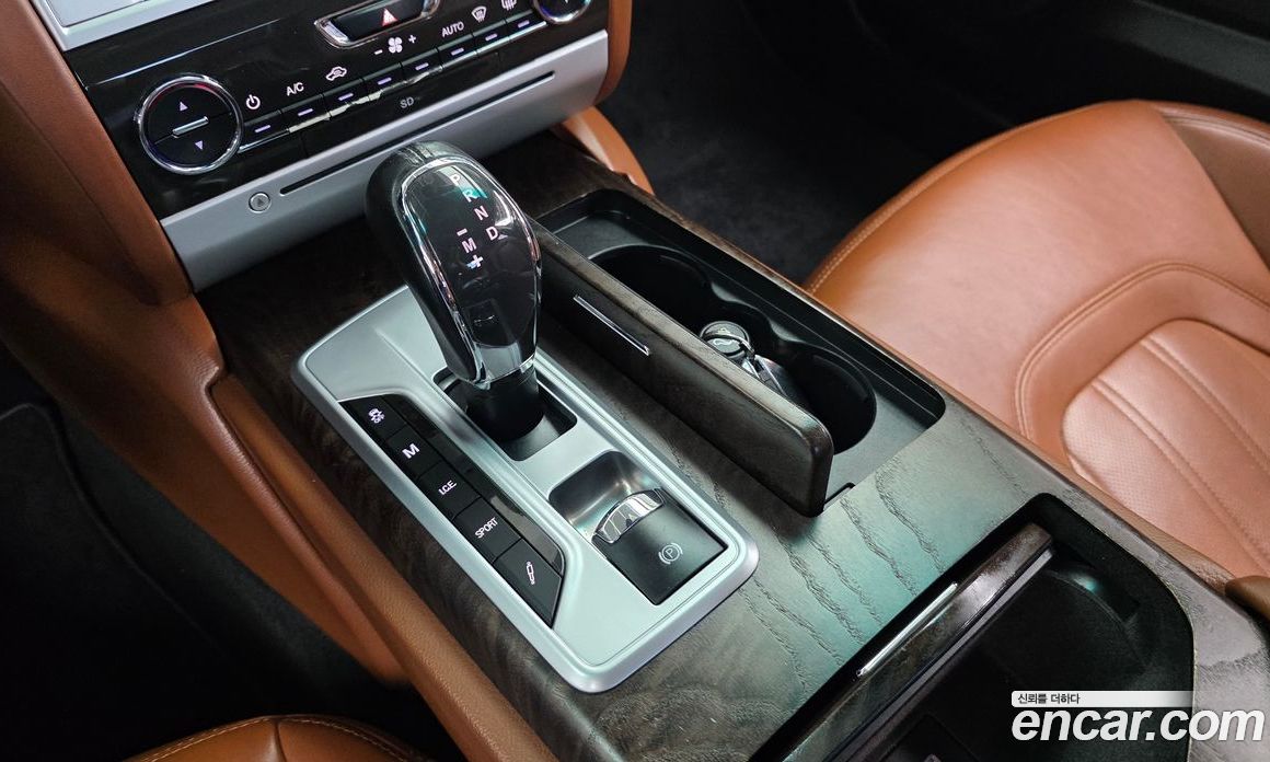 Maserati Quattroporte фото 9