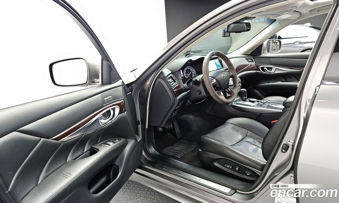 Infiniti M37 фото 10