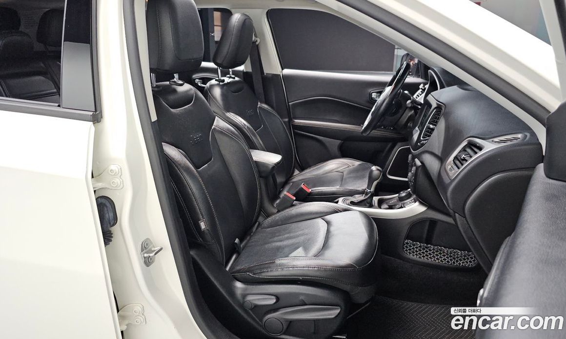 Jeep Compass 2nd Gen фото 12