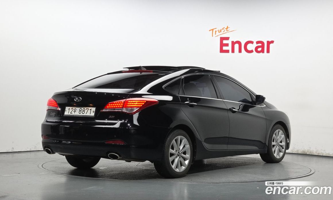 Hyundai i40 Saloon фото 2