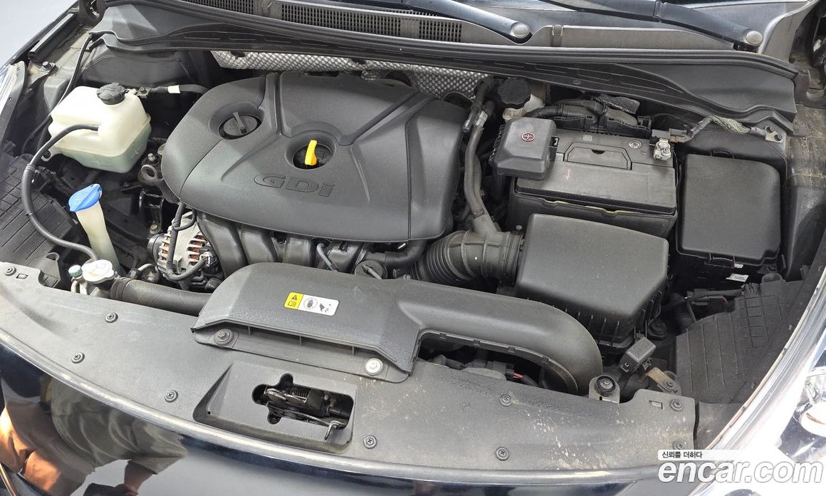 Hyundai i40 Saloon фото 6