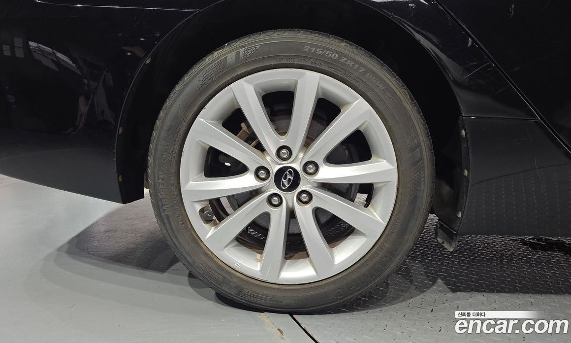 Hyundai i40 Saloon фото 21