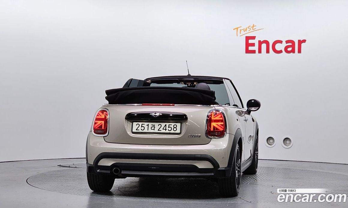 Mini Cooper Convertible фото 4