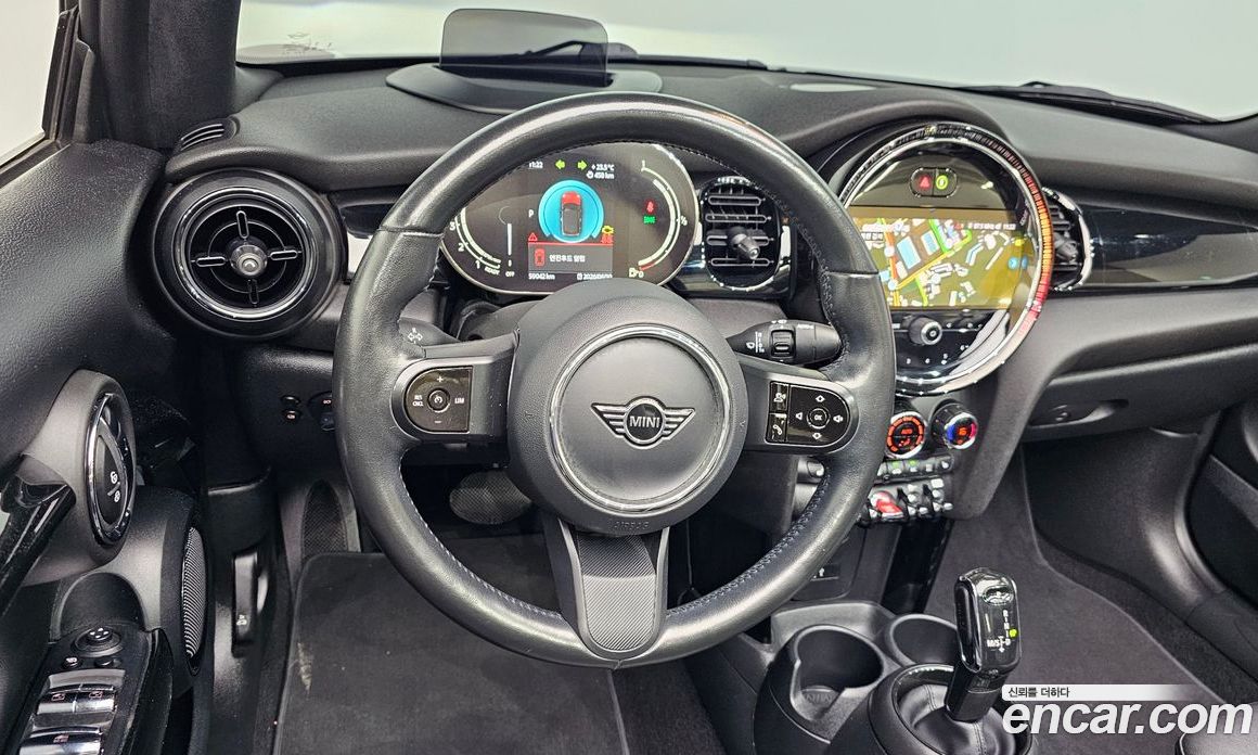 Mini Cooper Convertible фото 12